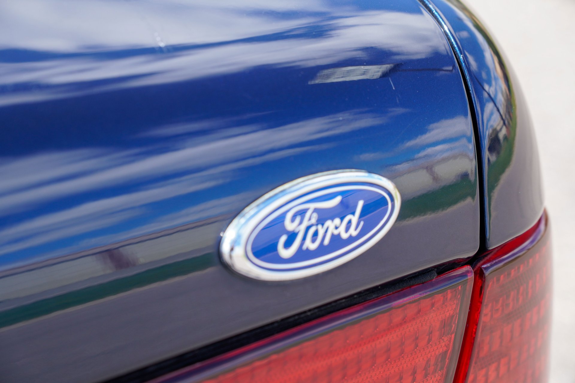 Used 1991 Ford Thunderbird RWD image 31