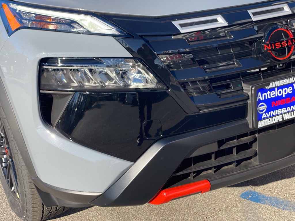 New 2027 Nissan Rogue SV AWD/4WD image 9