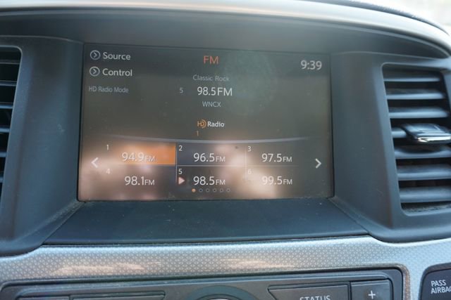 Used 2017 Nissan Pathfinder SL w/ SL Premium Package FWD image 14