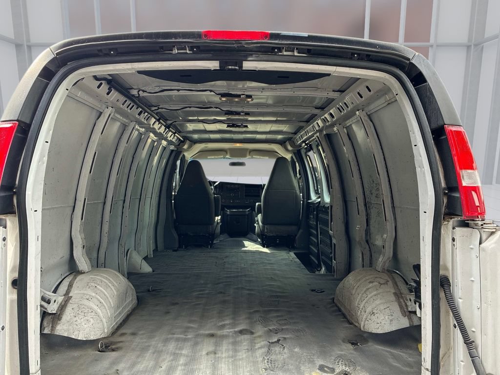 Used 2020 Chevrolet Express 2500 Extended w/ Communications Package RWD image 16