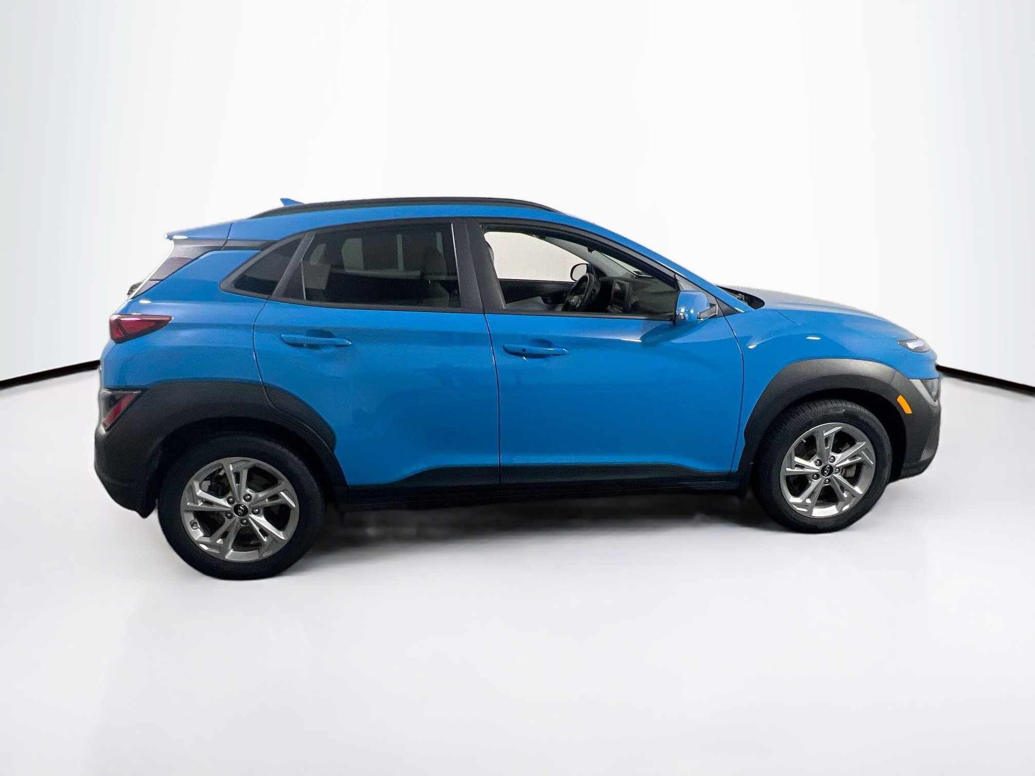 Used 2022 Hyundai Kona SEL w/ Cargo Package image 4