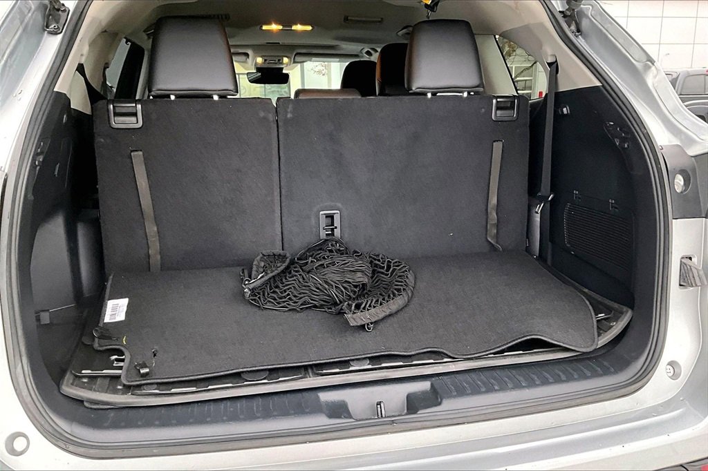 Used 2023 Toyota Highlander XLE image 22