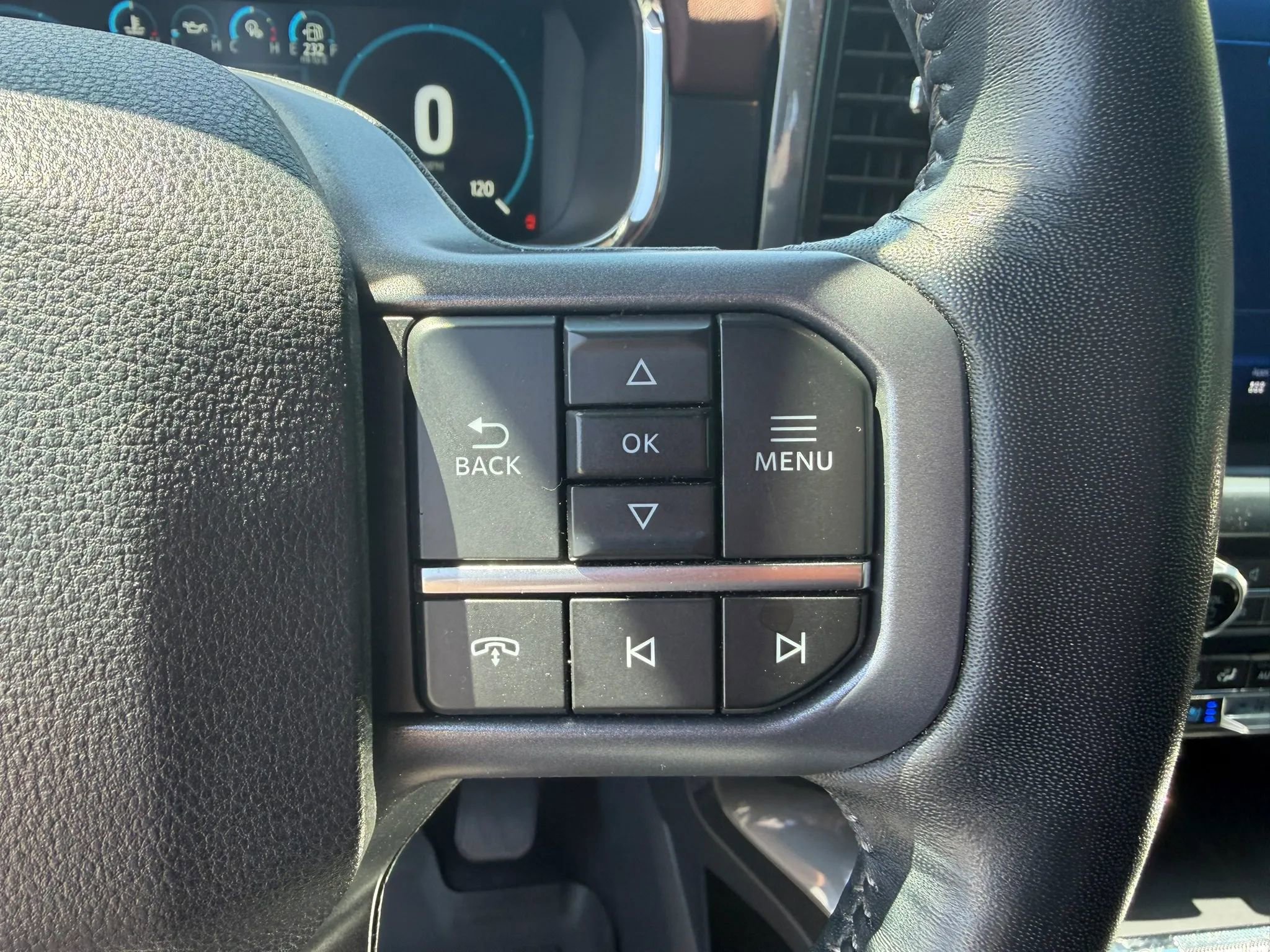 Used 2023 Ford F150 Lariat AWD/4WD image 17
