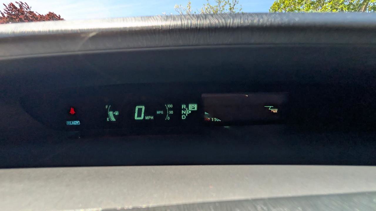 Used 2013 Toyota Prius Three w/ Solar Roof Pkg FWD image 19
