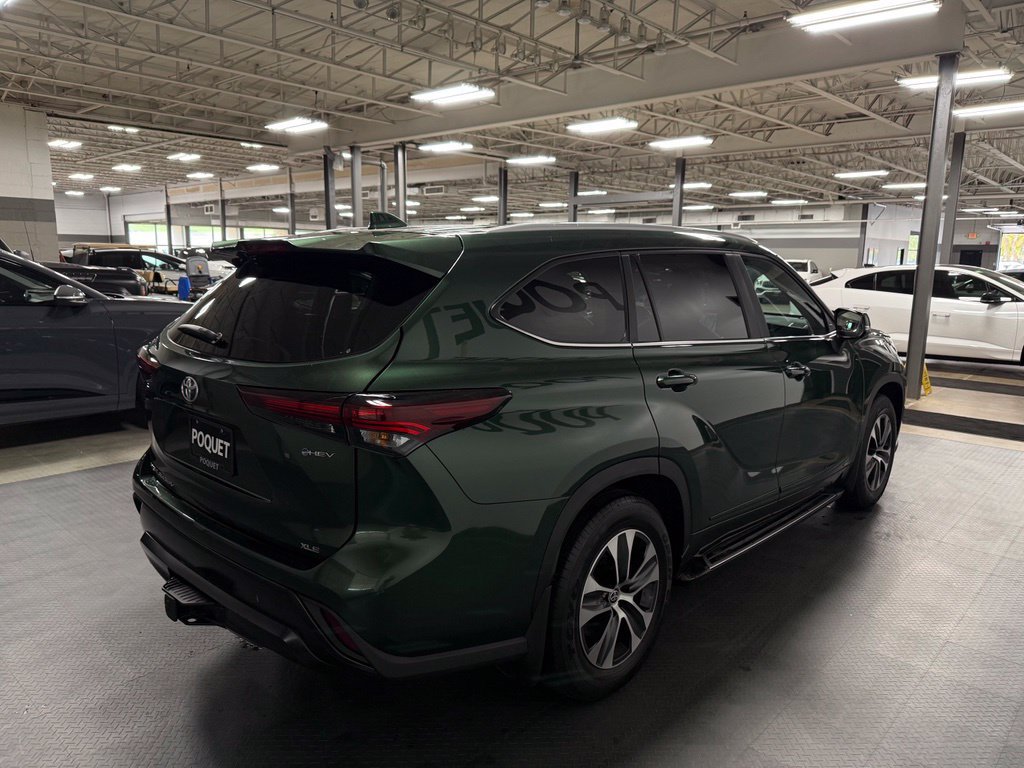 Used 2025 Toyota Highlander XLE AWD/4WD image 4