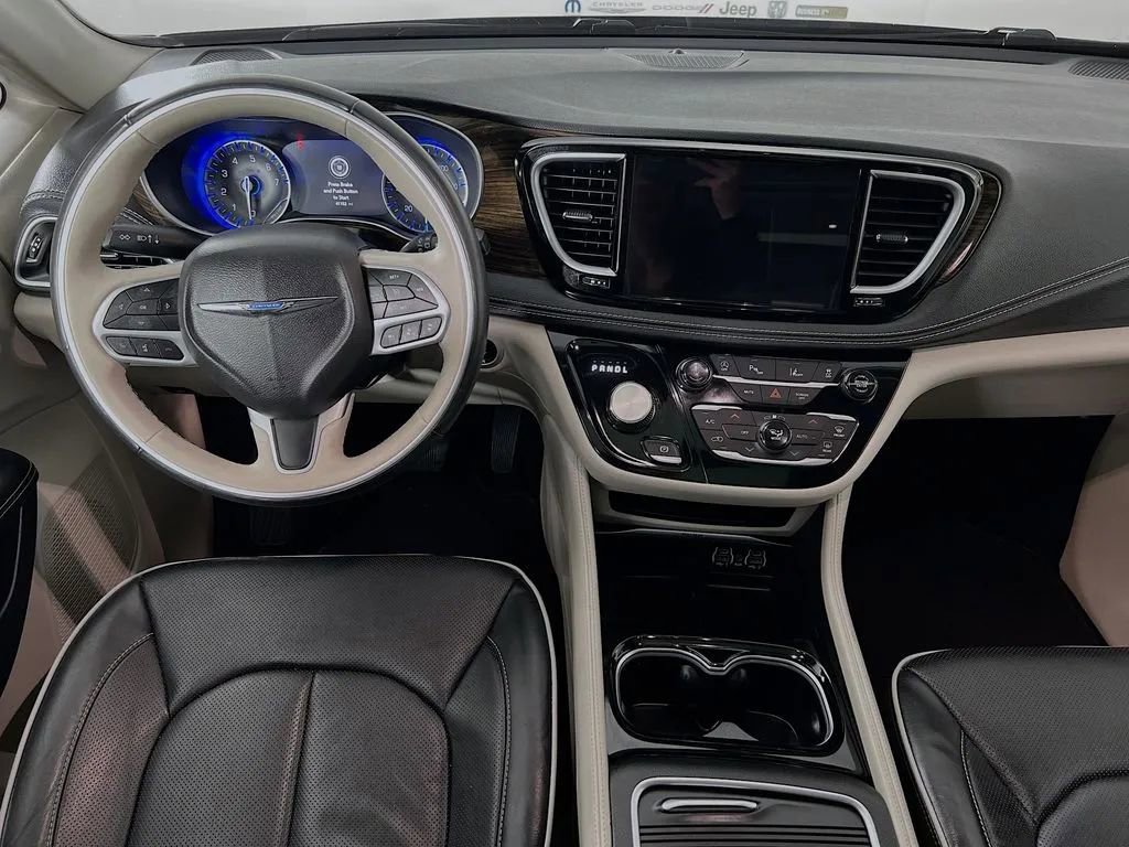 Used 2021 Chrysler Pacifica Limited image 24