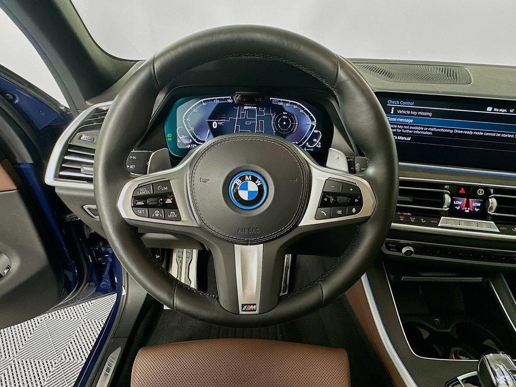 Used 2023 BMW X5 xDrive45e w/ Executive Package AWD/4WD image 11
