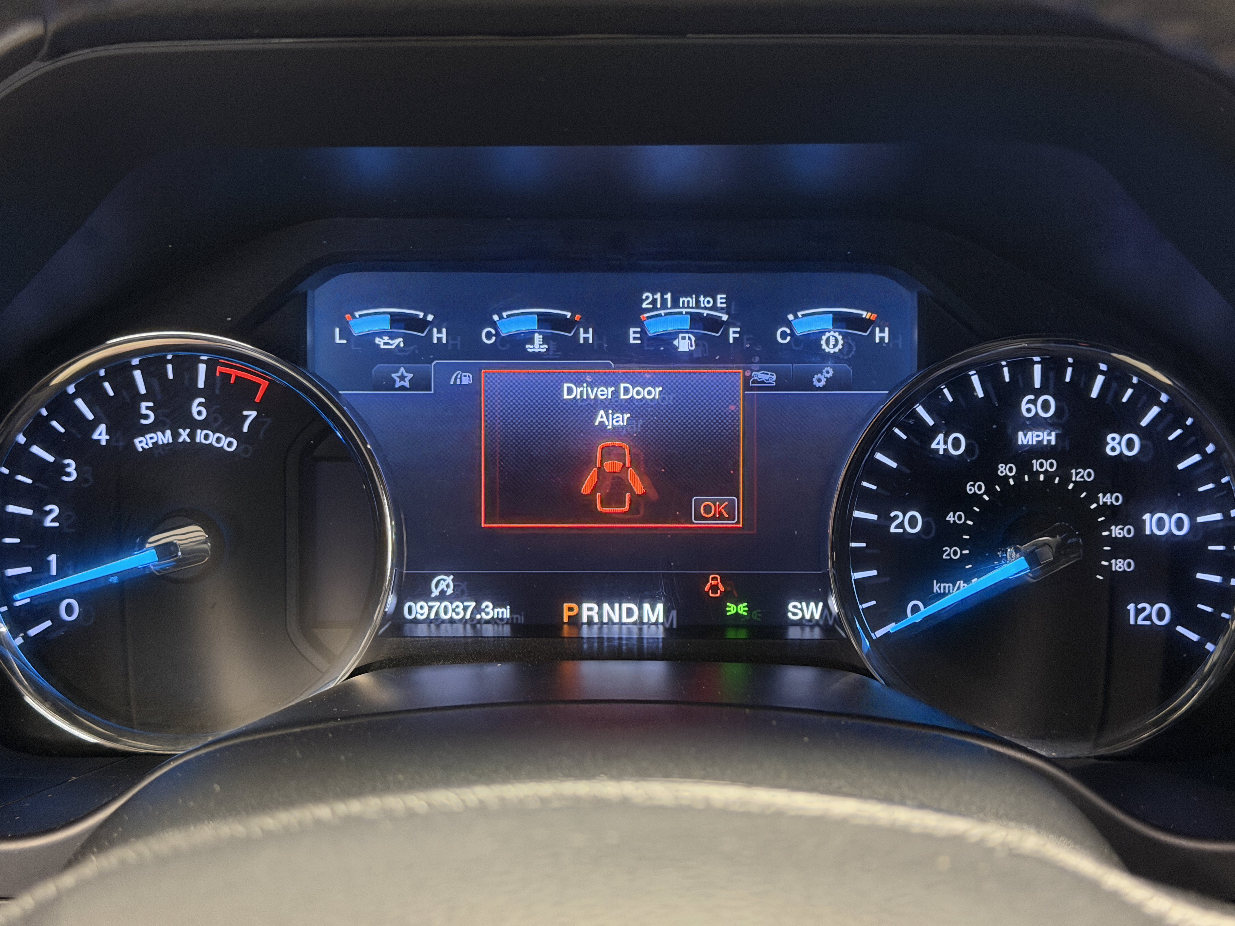 Used 2019 Ford Expedition XLT w/ Equipment Group 202A AWD/4WD image 14