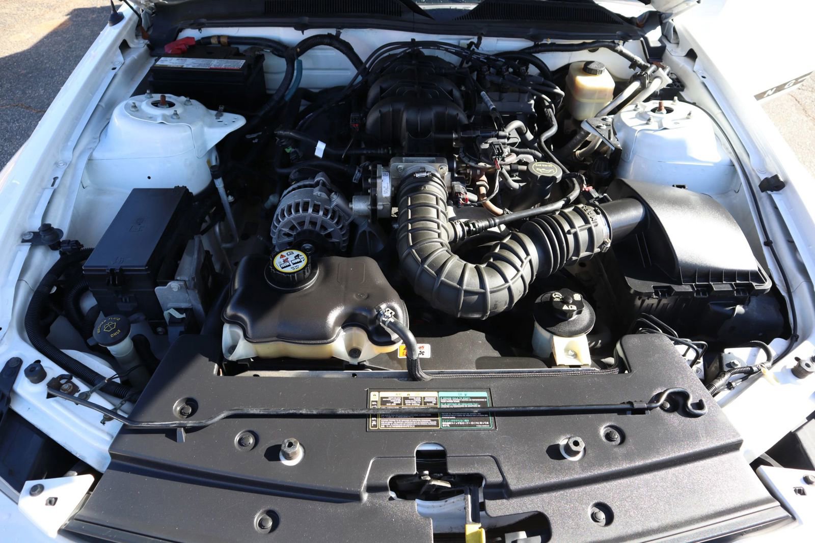 Used 2006 Ford Mustang Convertible image 26