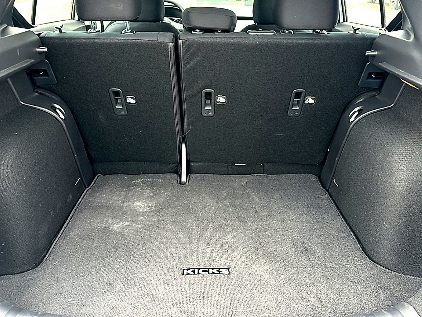 Certified 2025 Nissan Kicks Play S w/ Interior Electronics Package image 19