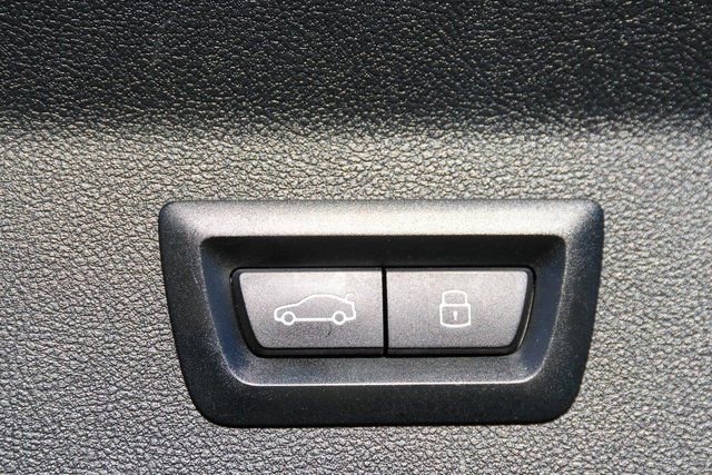 Used 2023 BMW X3 xDrive30i image 9