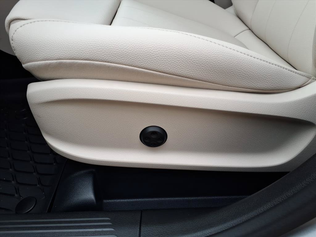 Used 2026 Mercedes-Benz GLA 250 4MATIC image 12