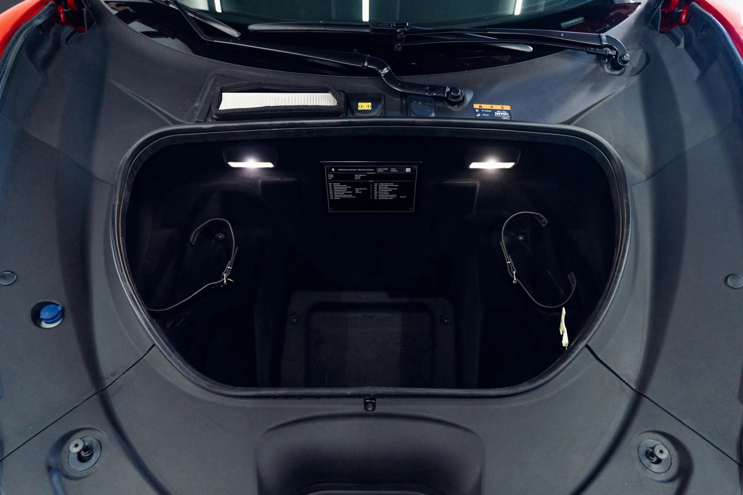 Used 2021 Ferrari F8 Spider image 31