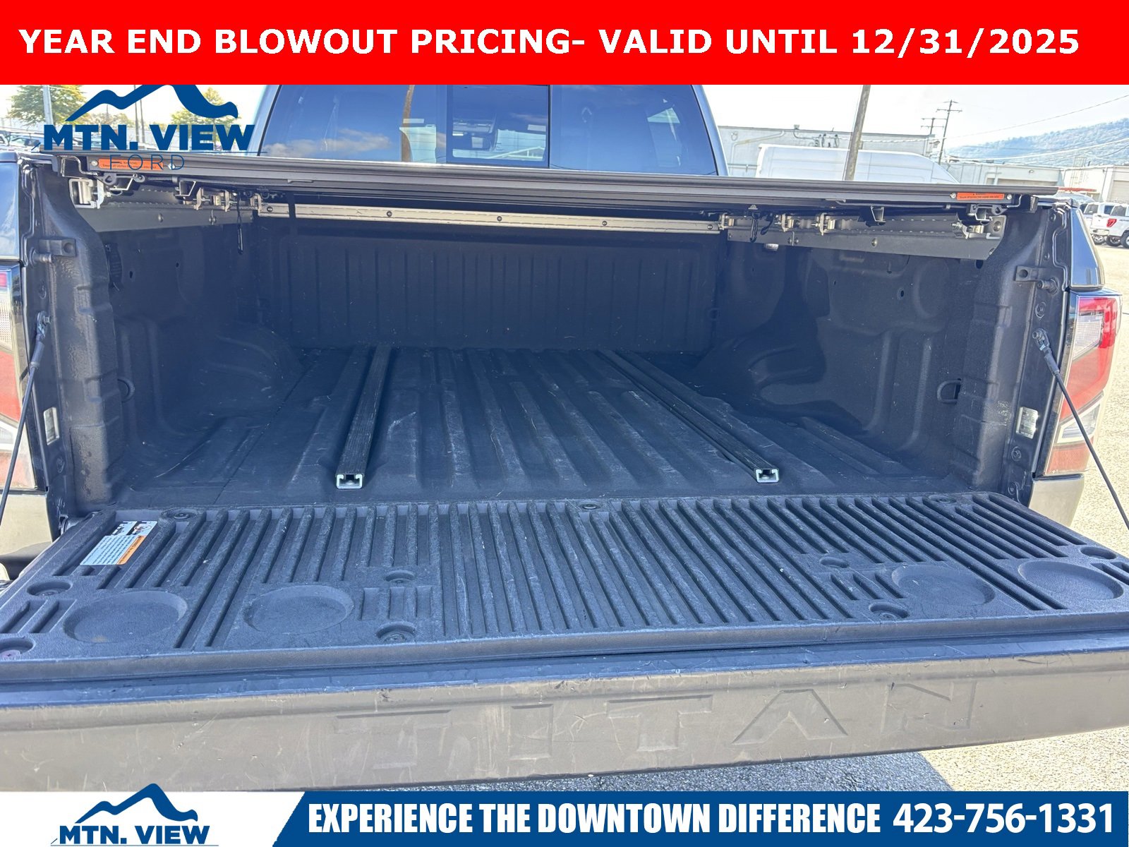 Used 2021 Nissan Titan Platinum Reserve image 16