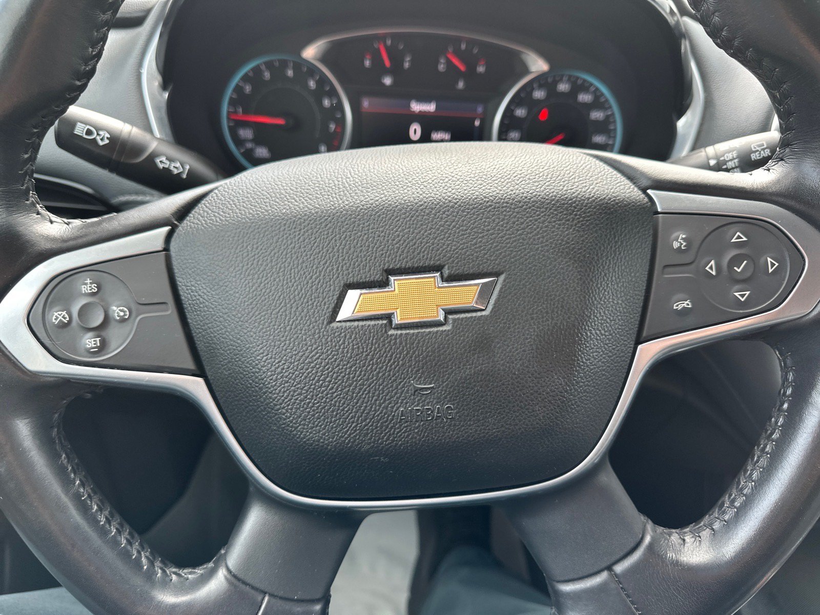 Used 2021 Chevrolet Traverse LT w/ LPO, 'HIT The Road' Package AWD/4WD image 25