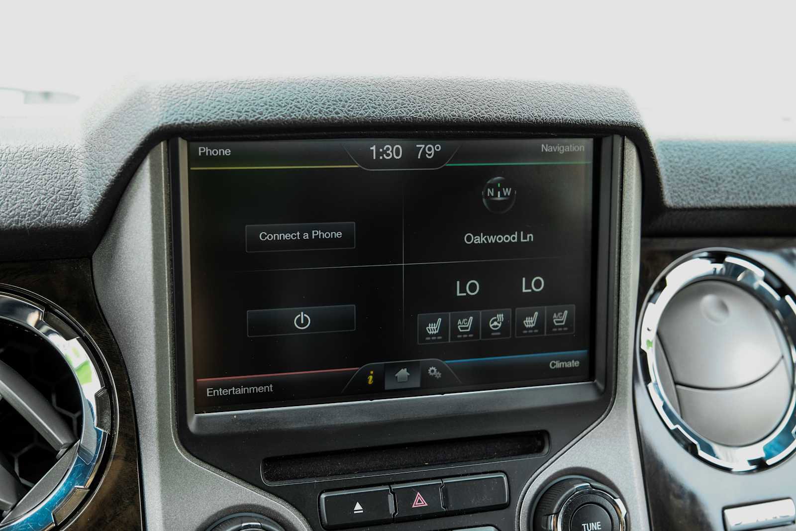 Used 2016 Ford F250 Platinum w/ FX4 Off-Road Package AWD/4WD image 29