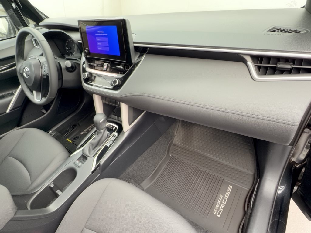 Certified 2024 Toyota Corolla Cross LE w/ Moonroof Package FWD image 31