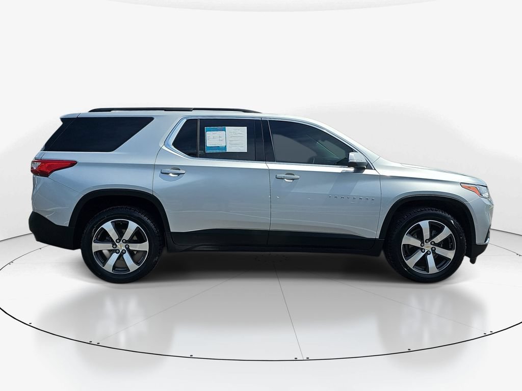 Used 2021 Chevrolet Traverse LT w/ LT Premium Package FWD image 5