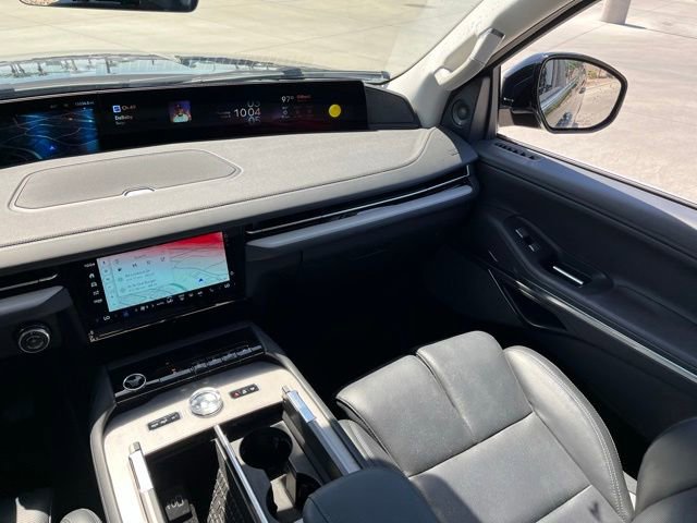 Used 2025 Lincoln Navigator Reserve AWD/4WD image 10