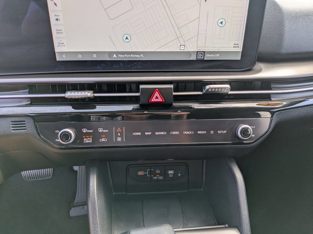 Certified 2026 Kia Sportage SX FWD image 26