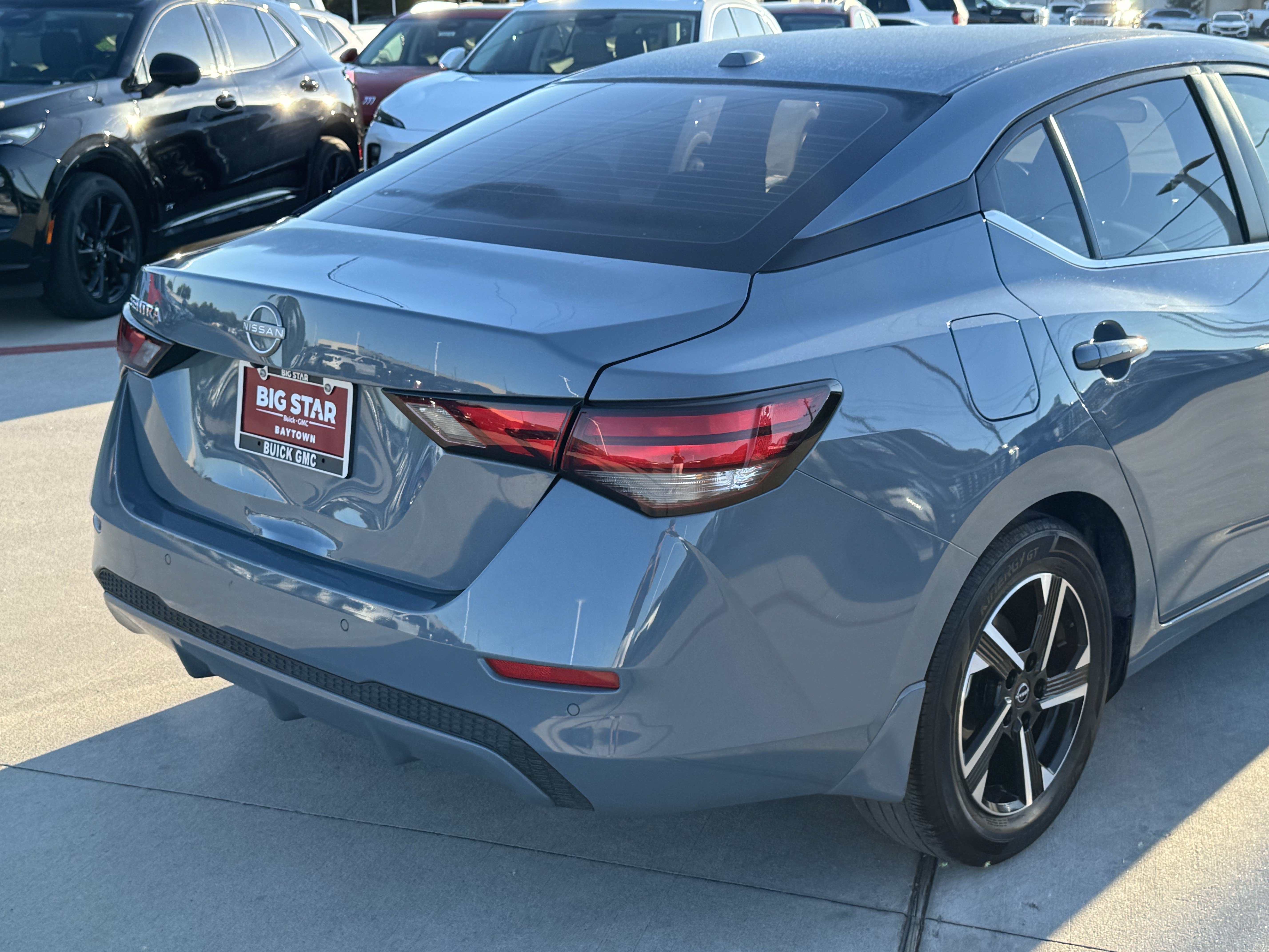 Used 2025 Nissan Sentra SV w/ Trunk Package FWD image 7