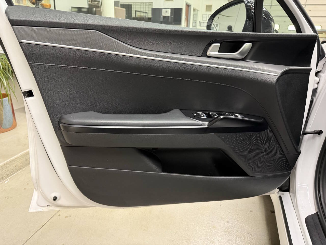 Used 2022 Kia K5 GT-Line w/ GT-Line FWD Premium Package image 8