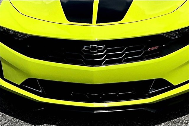 Used 2021 Chevrolet Camaro LT w/ RS Package image 31