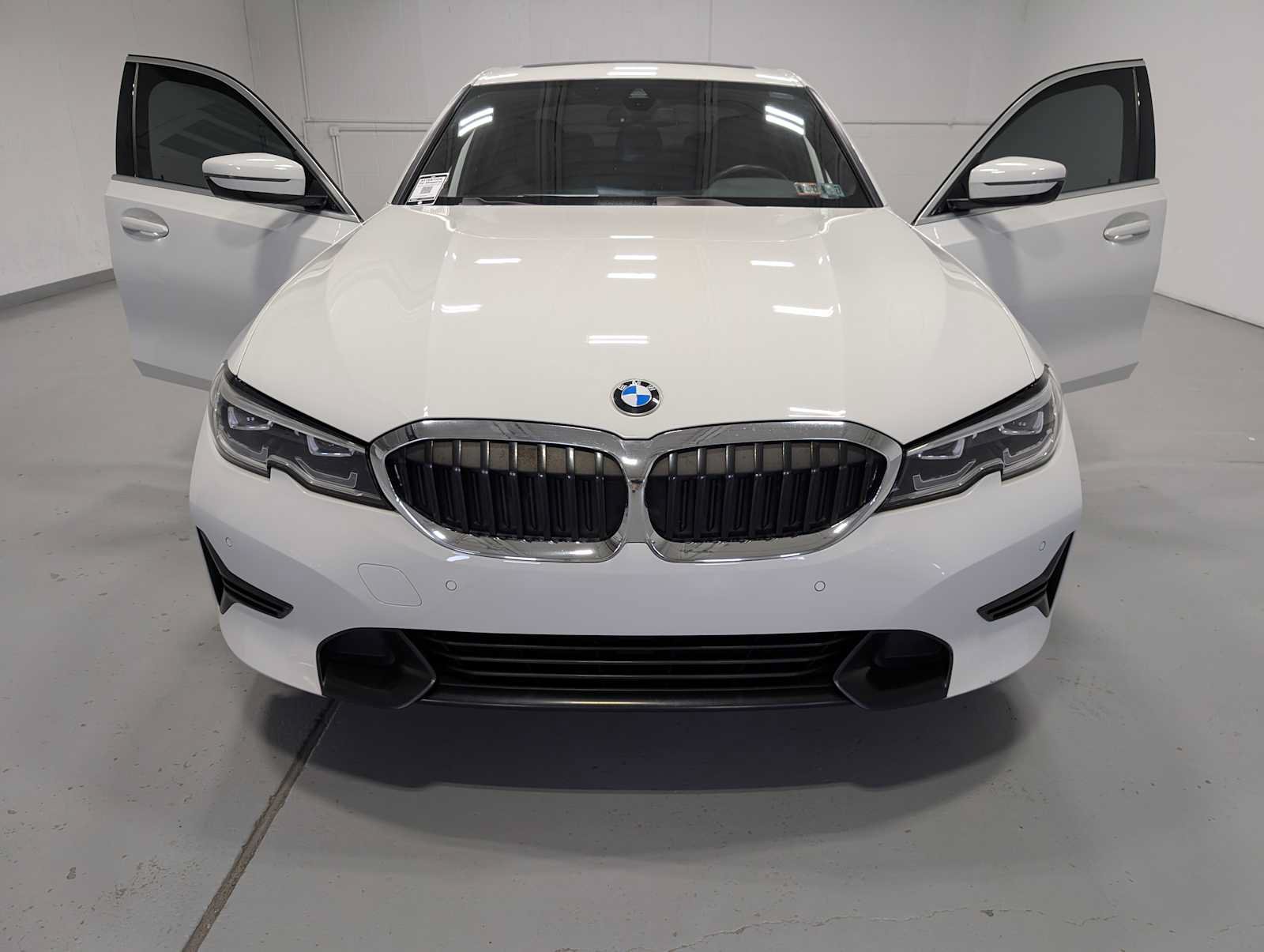 Used 2021 BMW 330i xDrive Sedan w/ Convenience Package AWD/4WD image 15
