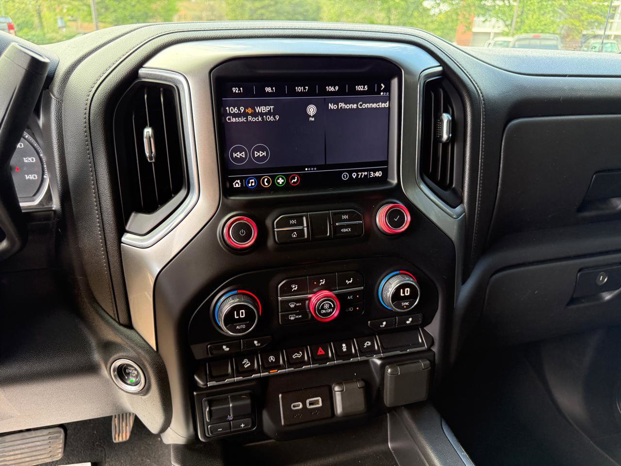 Used 2020 Chevrolet Silverado 1500 RST w/ All-Star Edition AWD/4WD image 21