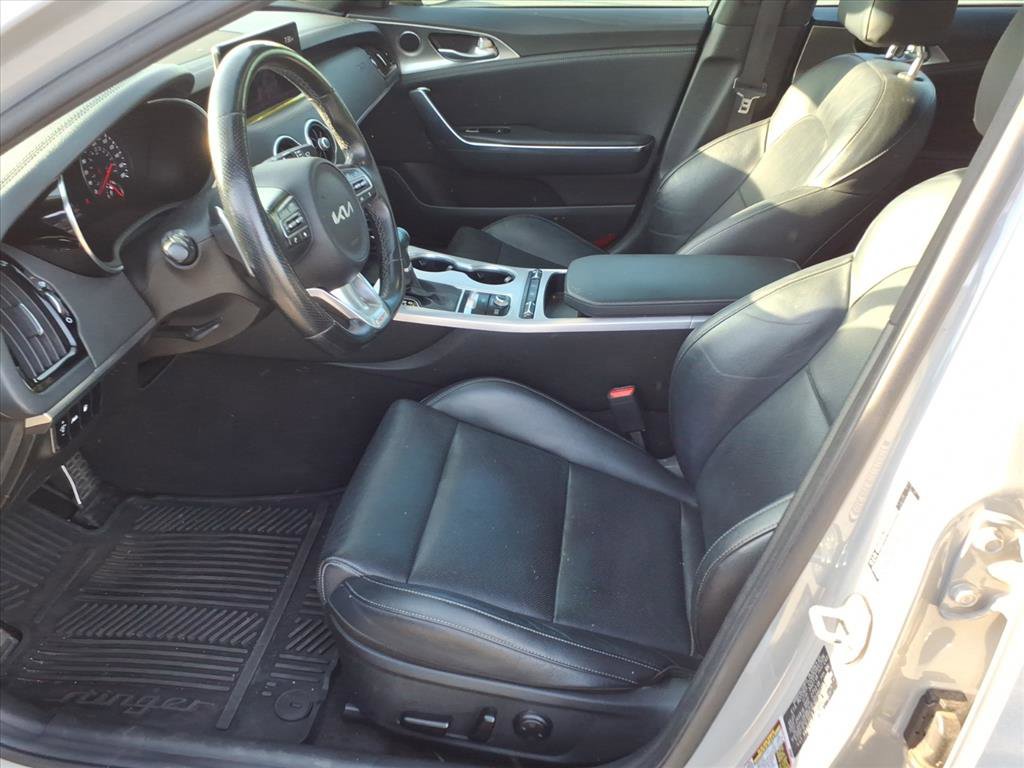 Used 2022 Kia Stinger GT1 image 5