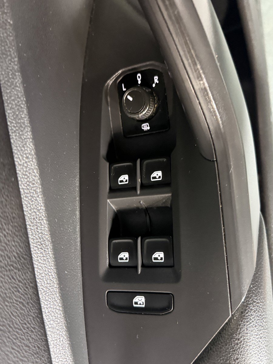 Used 2019 Volkswagen Jetta R-Line FWD image 25