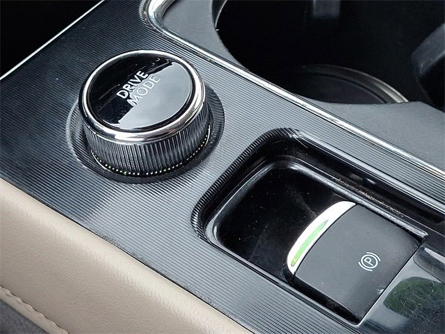 Used 2021 Lincoln Corsair AWD w/ Equipment Group 101A image 24