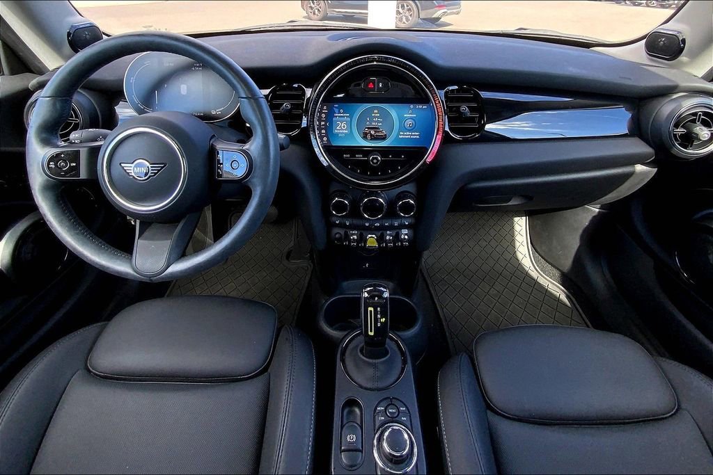 Certified 2024 MINI Cooper SE image 16