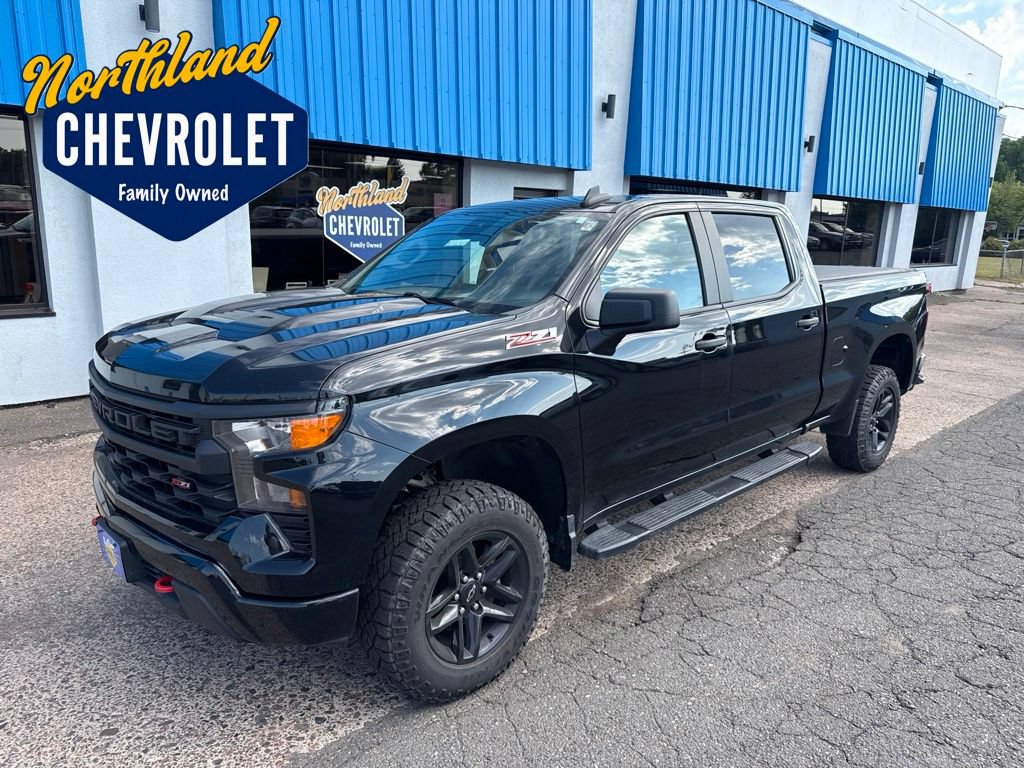 Used 2022 Chevrolet Silverado 1500 Custom Trail Boss w/ LPO, Dark Essentials Package AWD/4WD image 1
