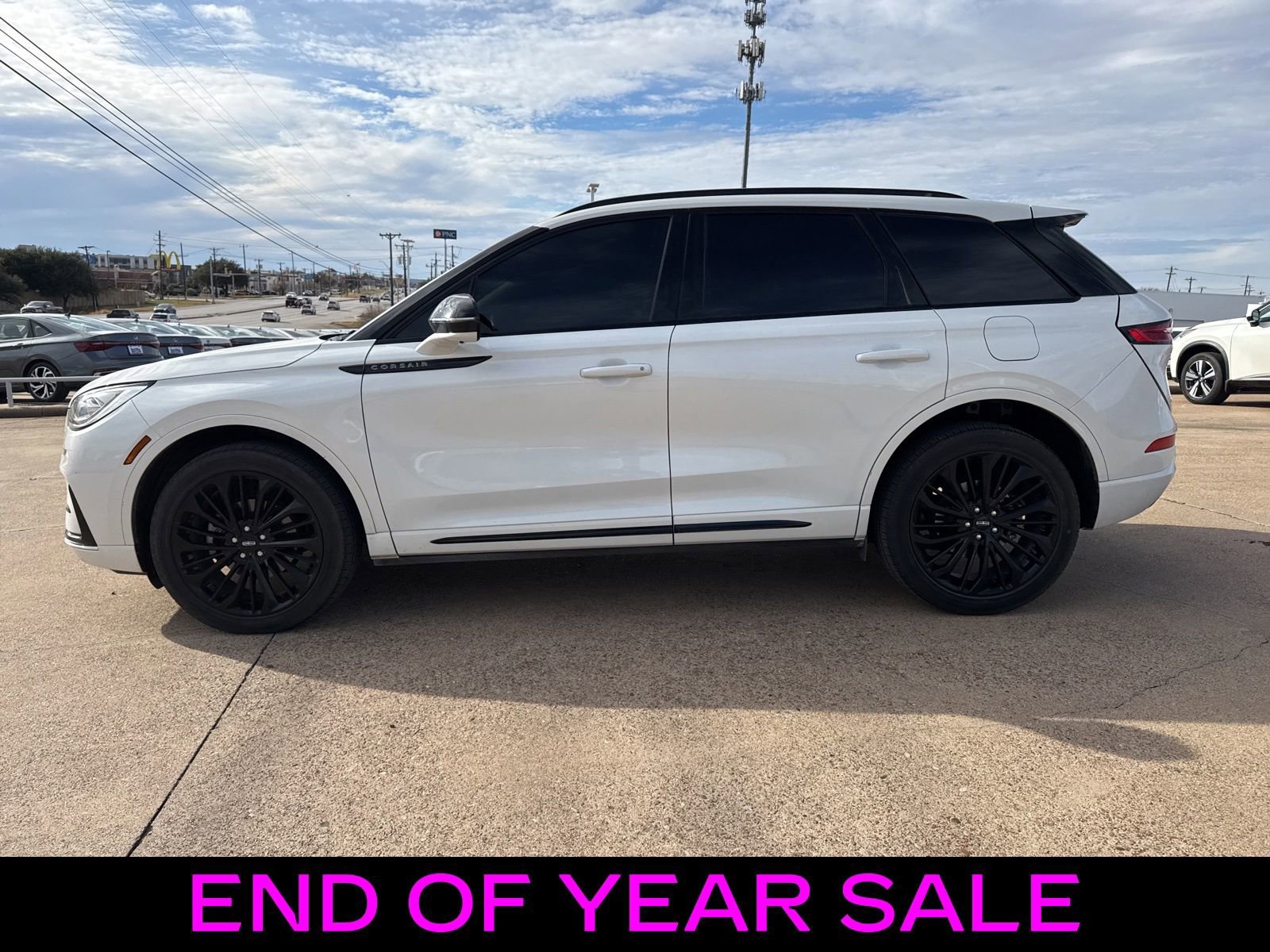 Used 2023 Lincoln Corsair Reserve w/ Equipment Group 201A image 4