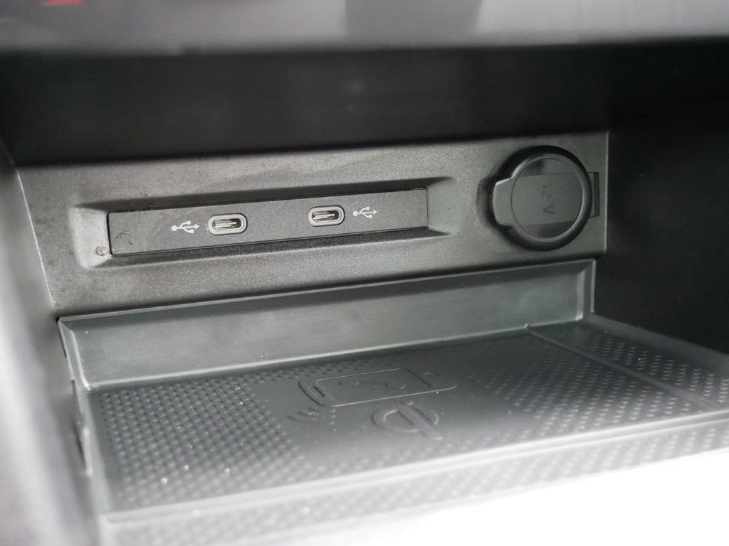 Used 2023 Volkswagen Tiguan SE R-Line image 20