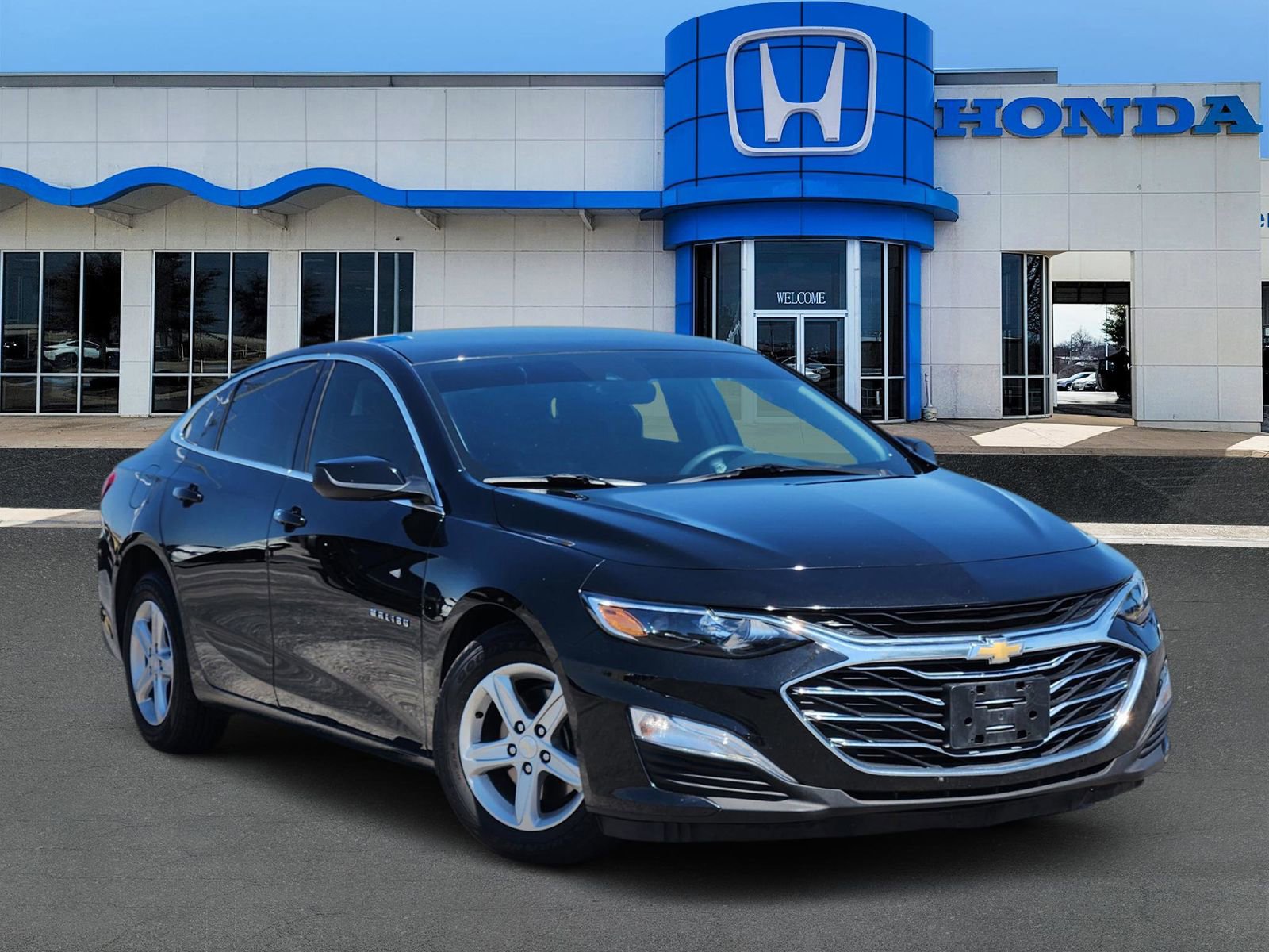 Used 2025 Chevrolet Malibu LS w/ Driver Confidence Package FWD 360° Tour
