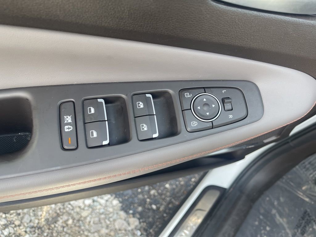Used 2019 Hyundai Santa Fe Limited image 17