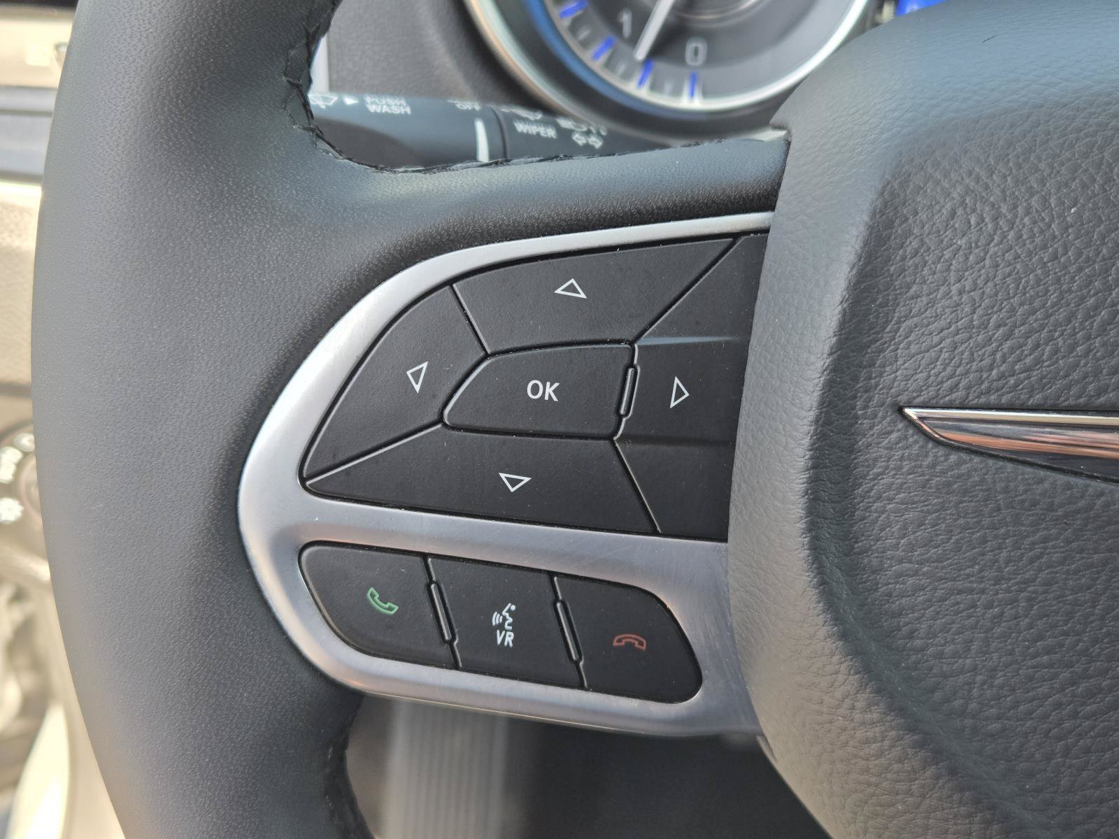 Certified 2023 Chrysler 300 Touring RWD image 16