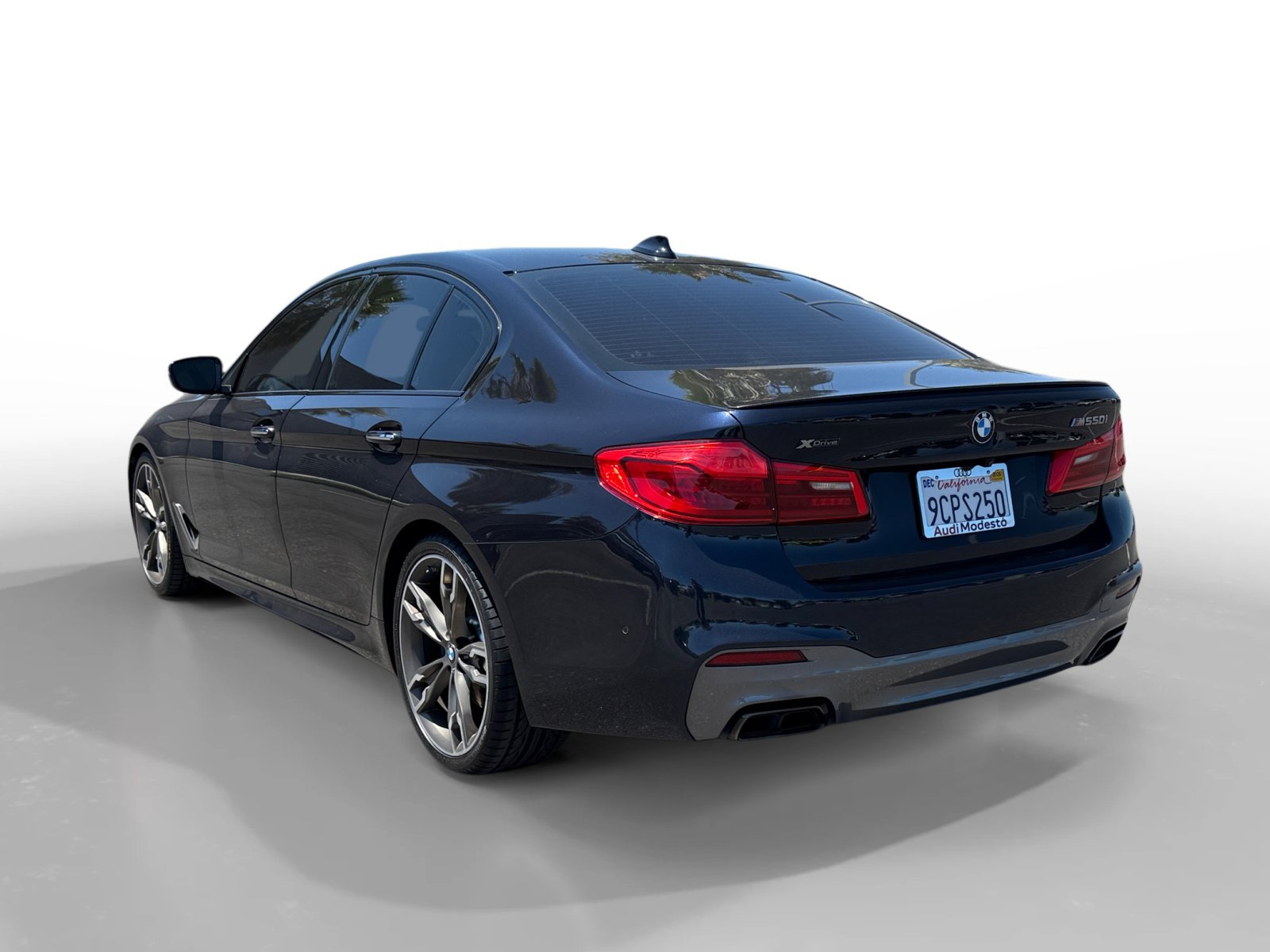 Used 2018 BMW M550i xDrive AWD/4WD image 3