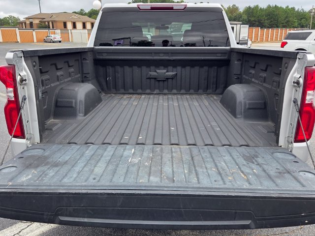 Used 2022 Chevrolet Silverado 1500 RST w/ LPO, Blackout Package AWD/4WD image 11