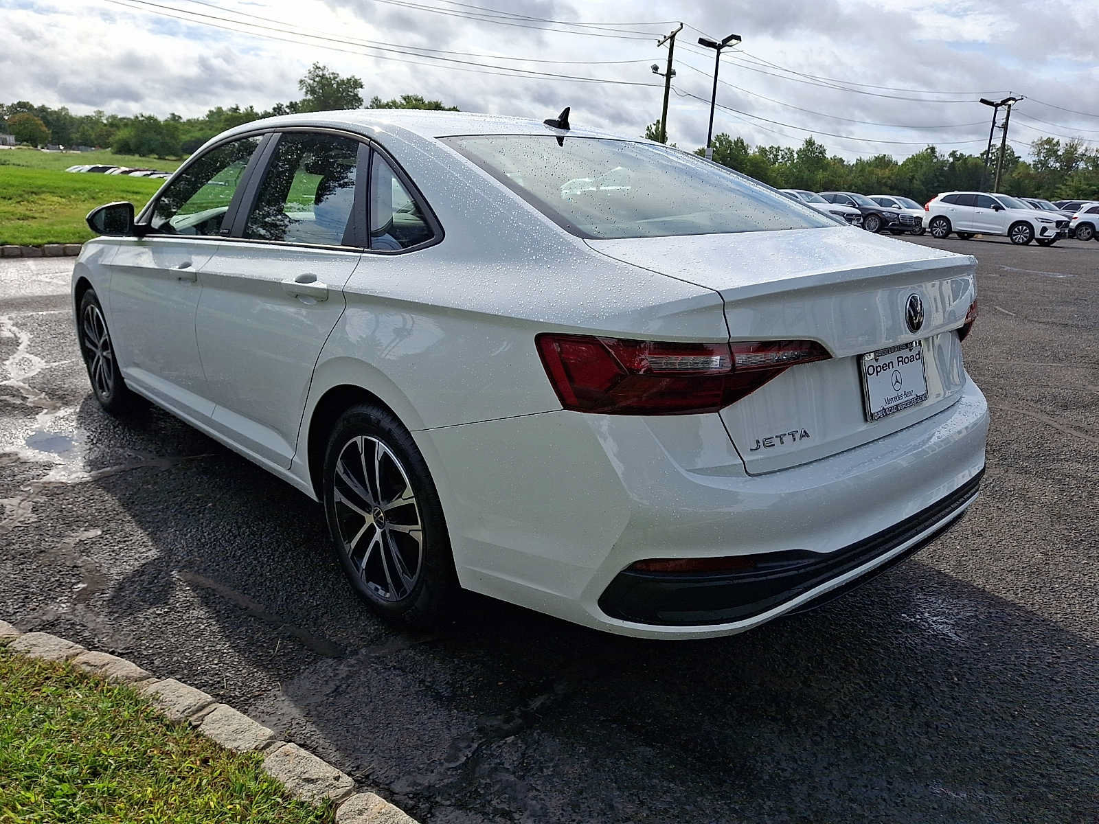 Used 2024 Volkswagen Jetta Sport FWD image 4