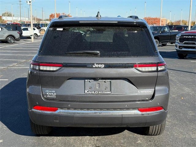 Used 2025 Jeep Grand Cherokee Laredo X image 4