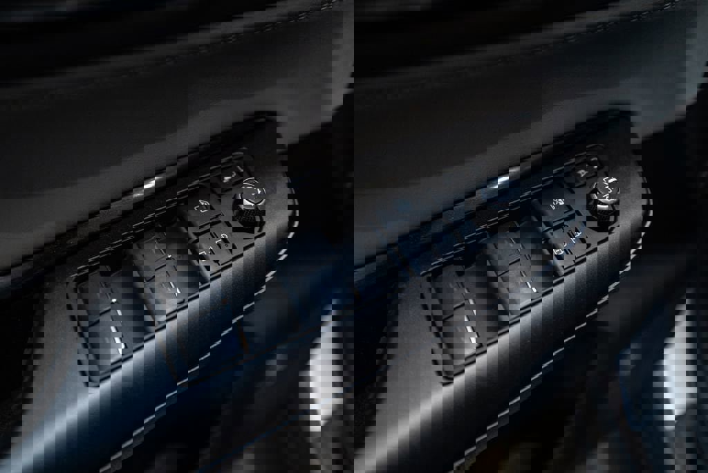 Used 2023 Toyota Venza LE image 21