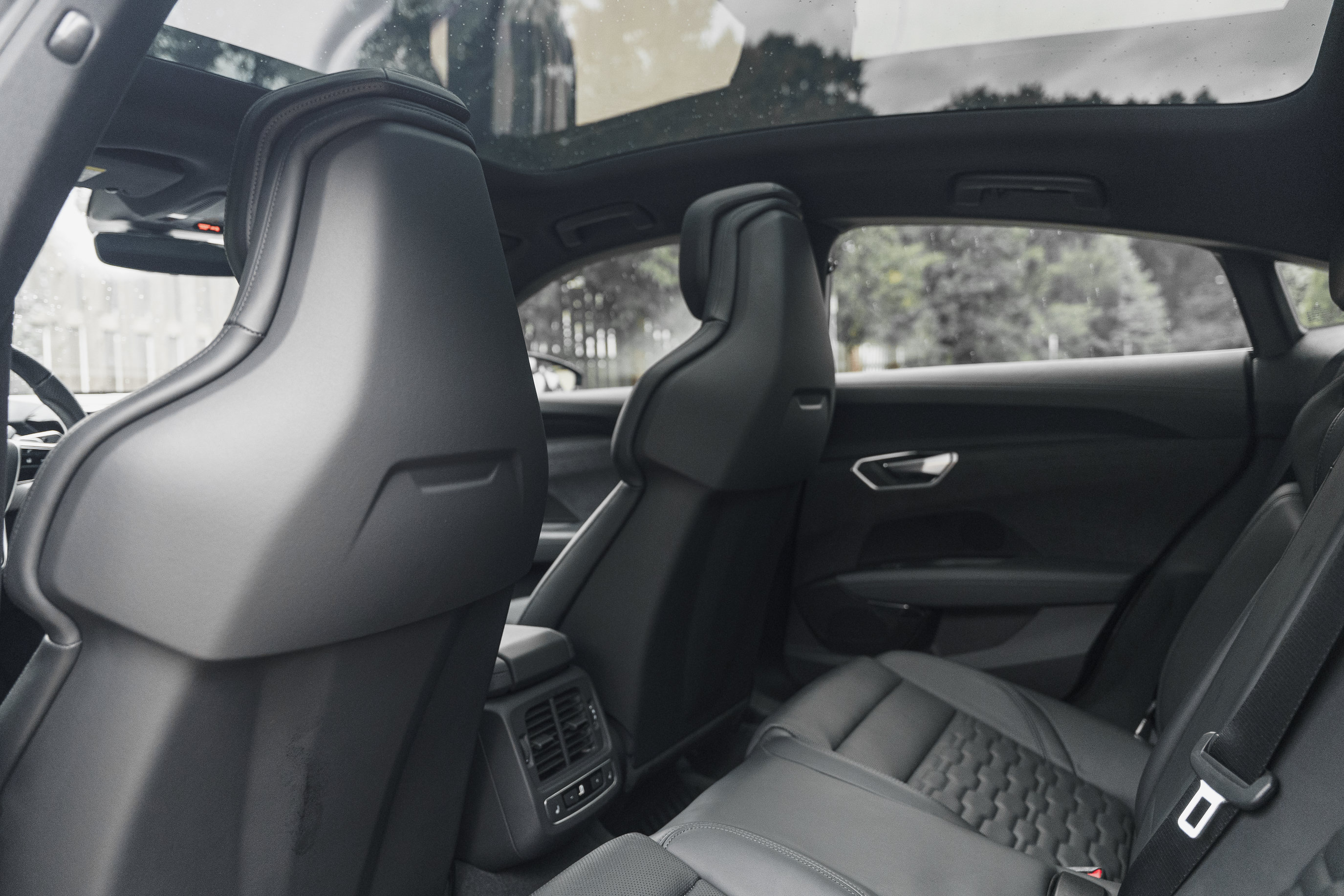 Certified 2023 Audi e-tron GT Premium Plus AWD/4WD image 23
