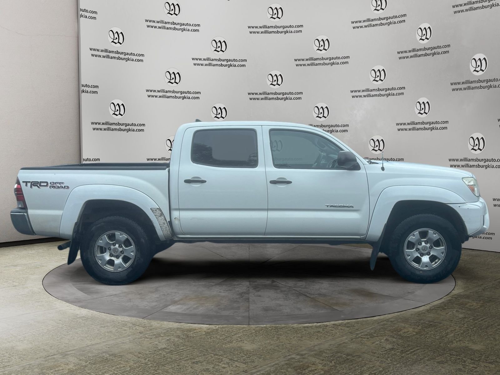 Used 2014 Toyota Tacoma PreRunner w/ TRD Off-Road Package RWD image 6