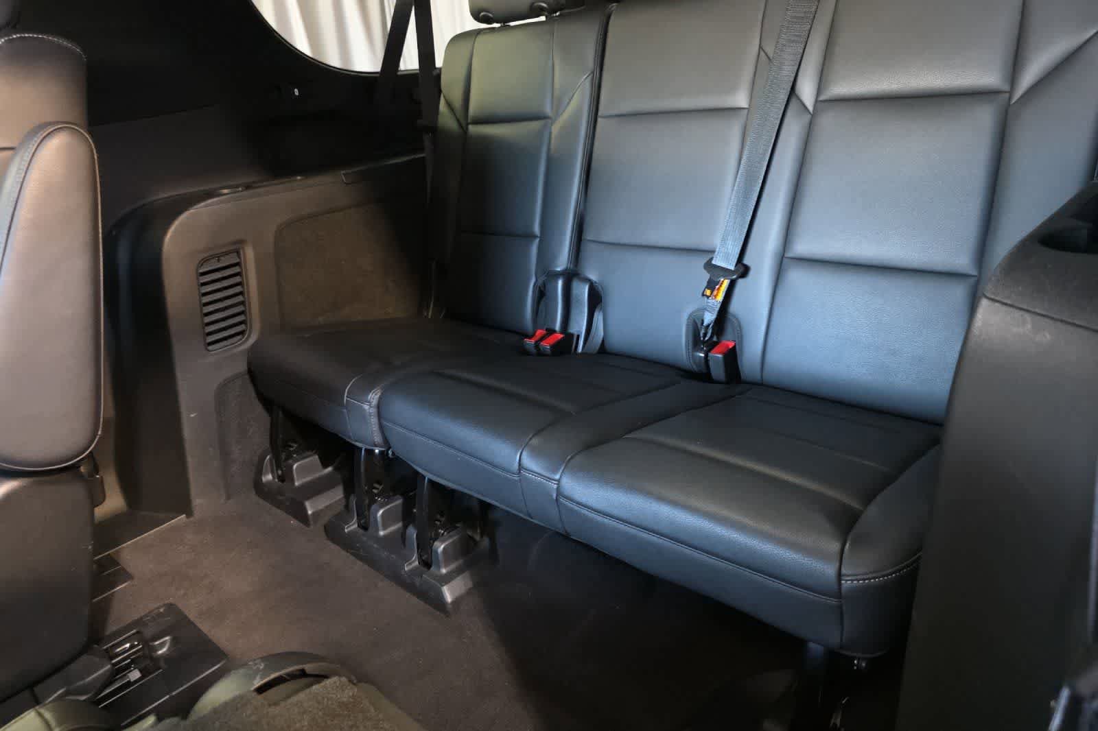 Used 2022 Cadillac Escalade ESV Luxury AWD/4WD image 17
