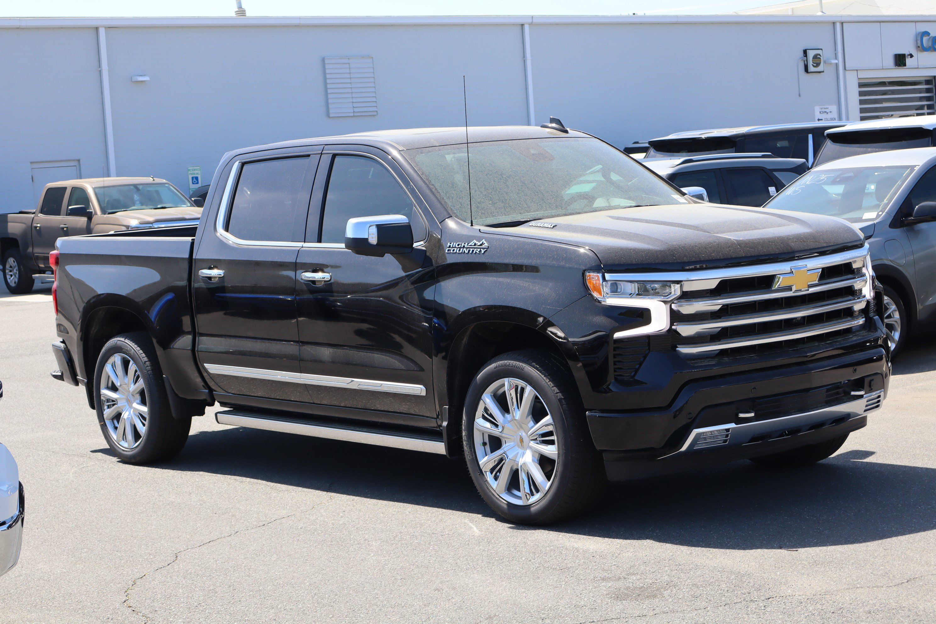 New 2026 Chevrolet Silverado 1500 High Country w/ High Country Premium Package AWD/4WD image 2
