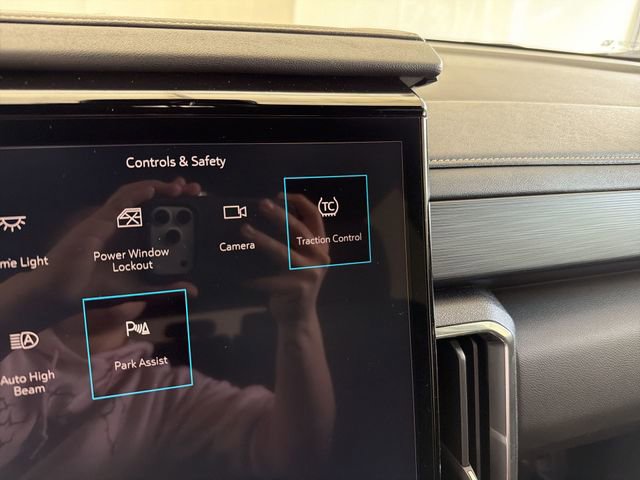 Certified 2025 GMC Acadia Elevation image 31