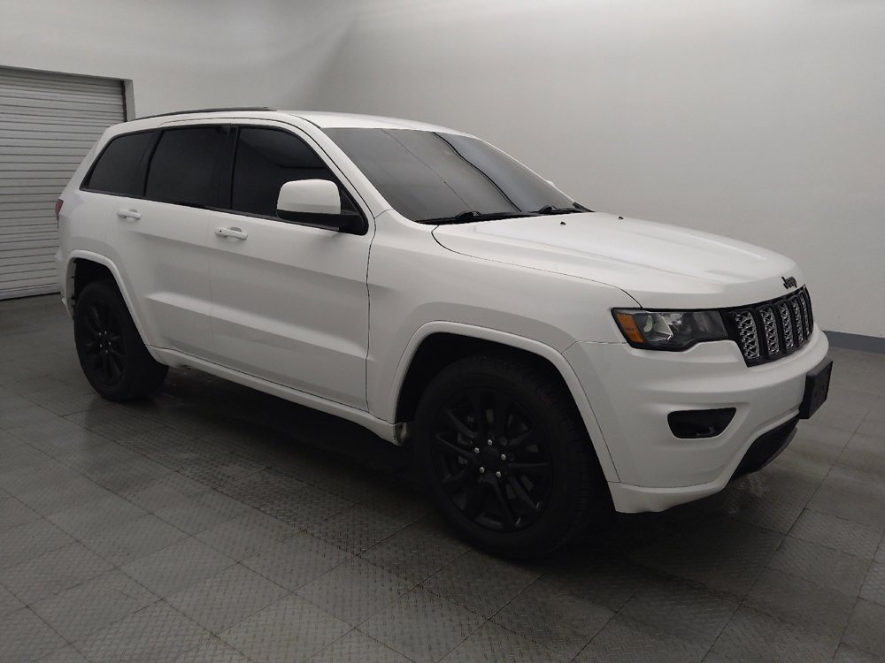 Used 2022 Jeep Grand Cherokee Laredo X image 11